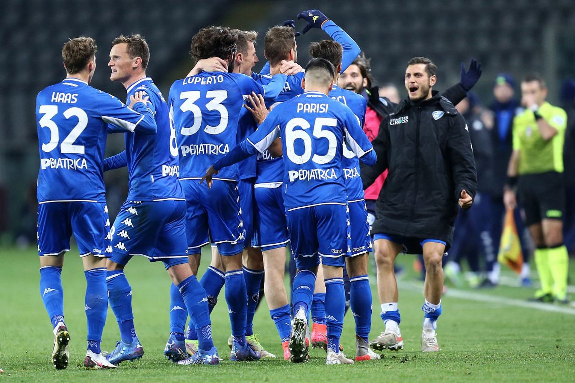 博格巴用一 博格巴用一